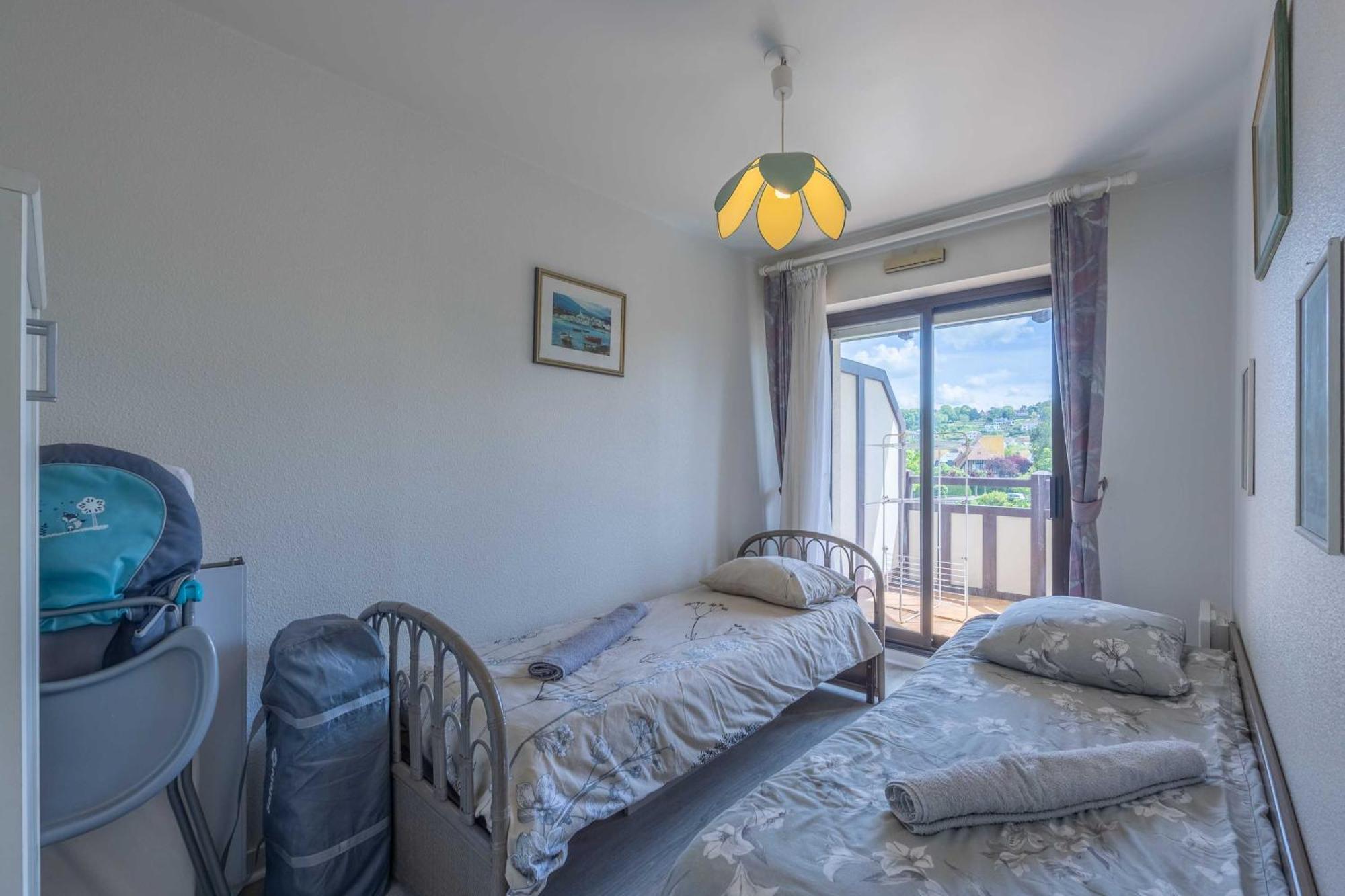 Apartment With Parking And Balcony Near The Beach Deauville Exterior photo